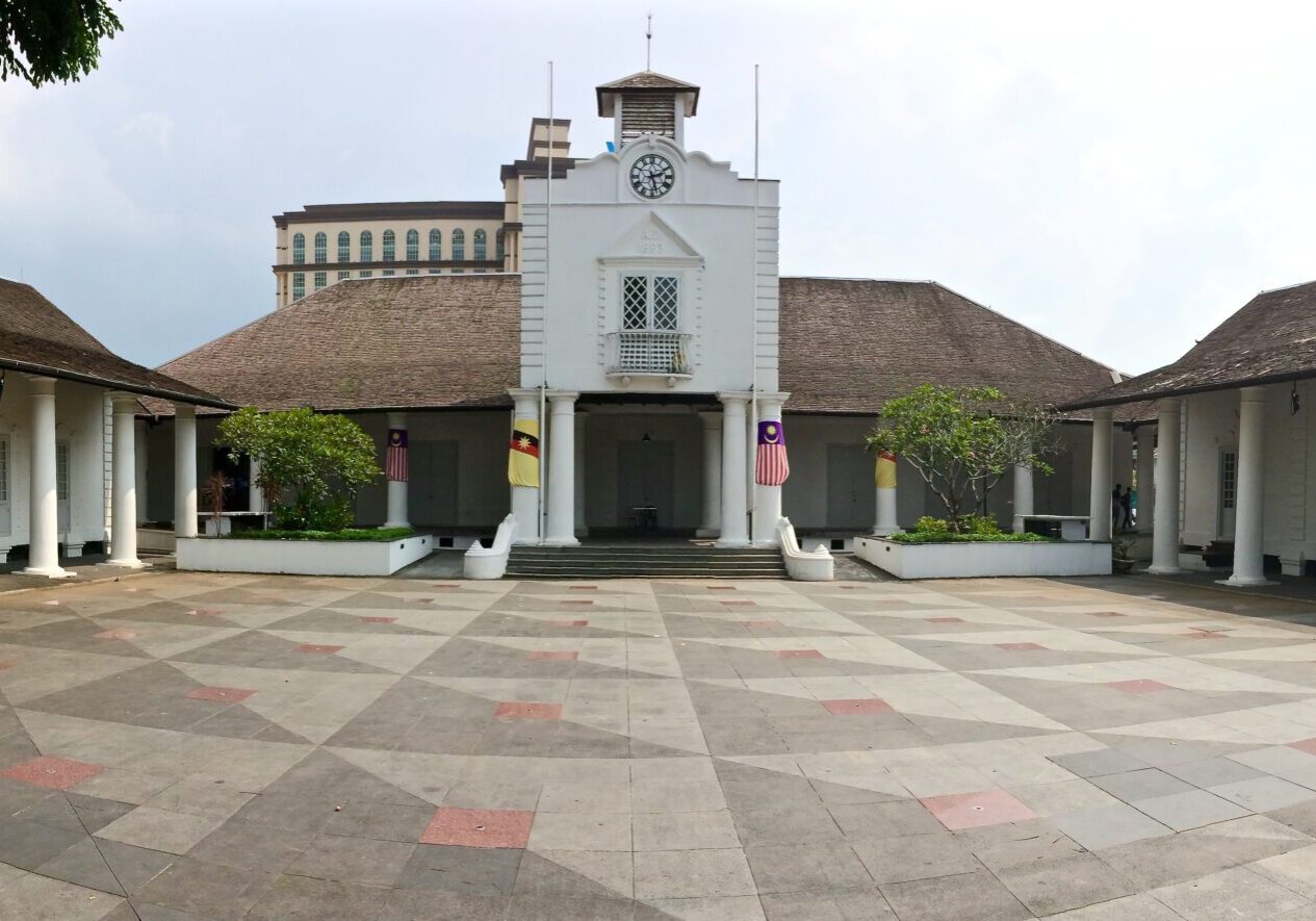 Old_Court_House_Complex,_Kuching_03